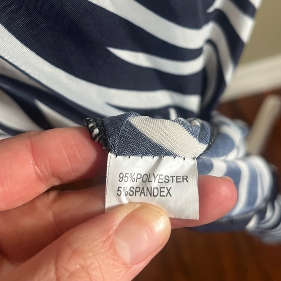 Thalassa Maxi Dress - Picture 7 of 9